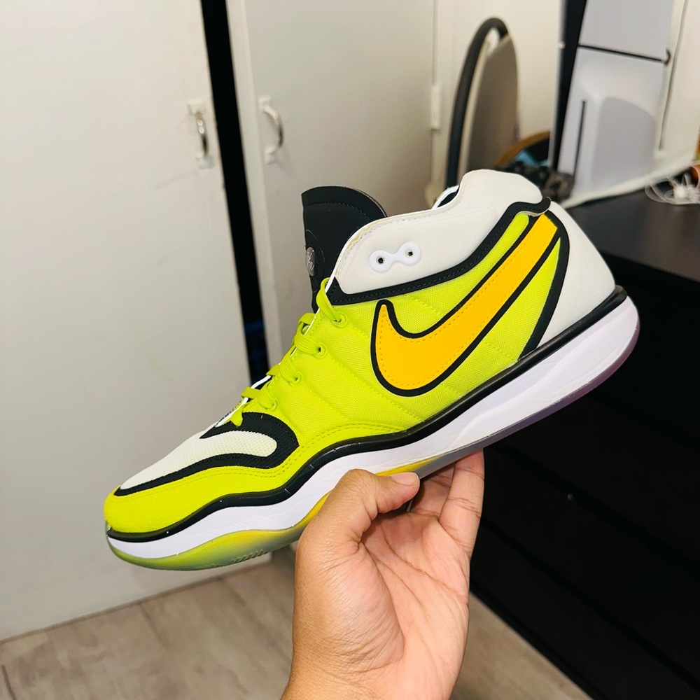 Nike Air Zoom G.T. Hustle 2